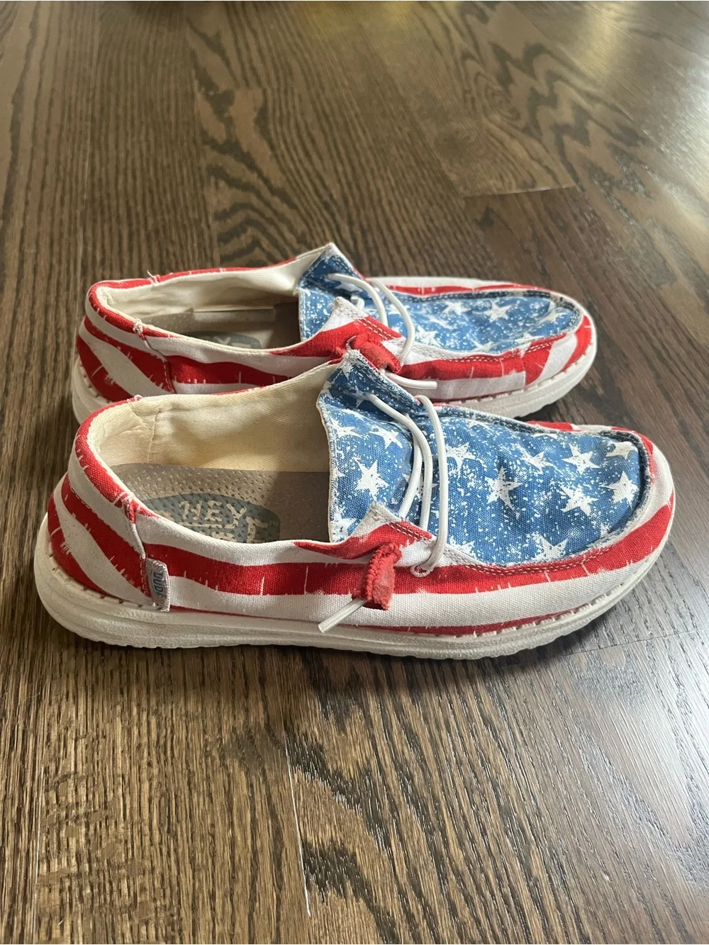 Hey Dude Kids Moccasins in Red, White & Blue Star-Stripe Print kids size 5 USA